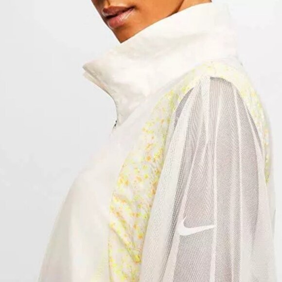 Nike Sportswear Women's Woven Running Jacket Beige Sheer Mesh DJ4429-110 Size 3X - Picture 2 of 16